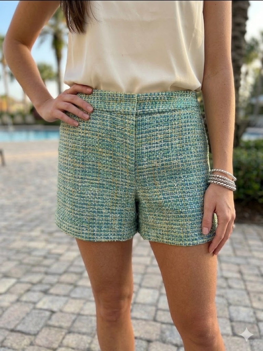 NWT J. McLaughlin Tina Tweed Shorts Turquoise Multi Silk Blend - Size 8